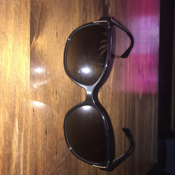 Prada Polarized Sunglasses w/ case - Picture 2 of 3